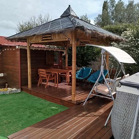 Le Chalet Des Dany Saint-Mamert-du-Gard Экстерьер фото