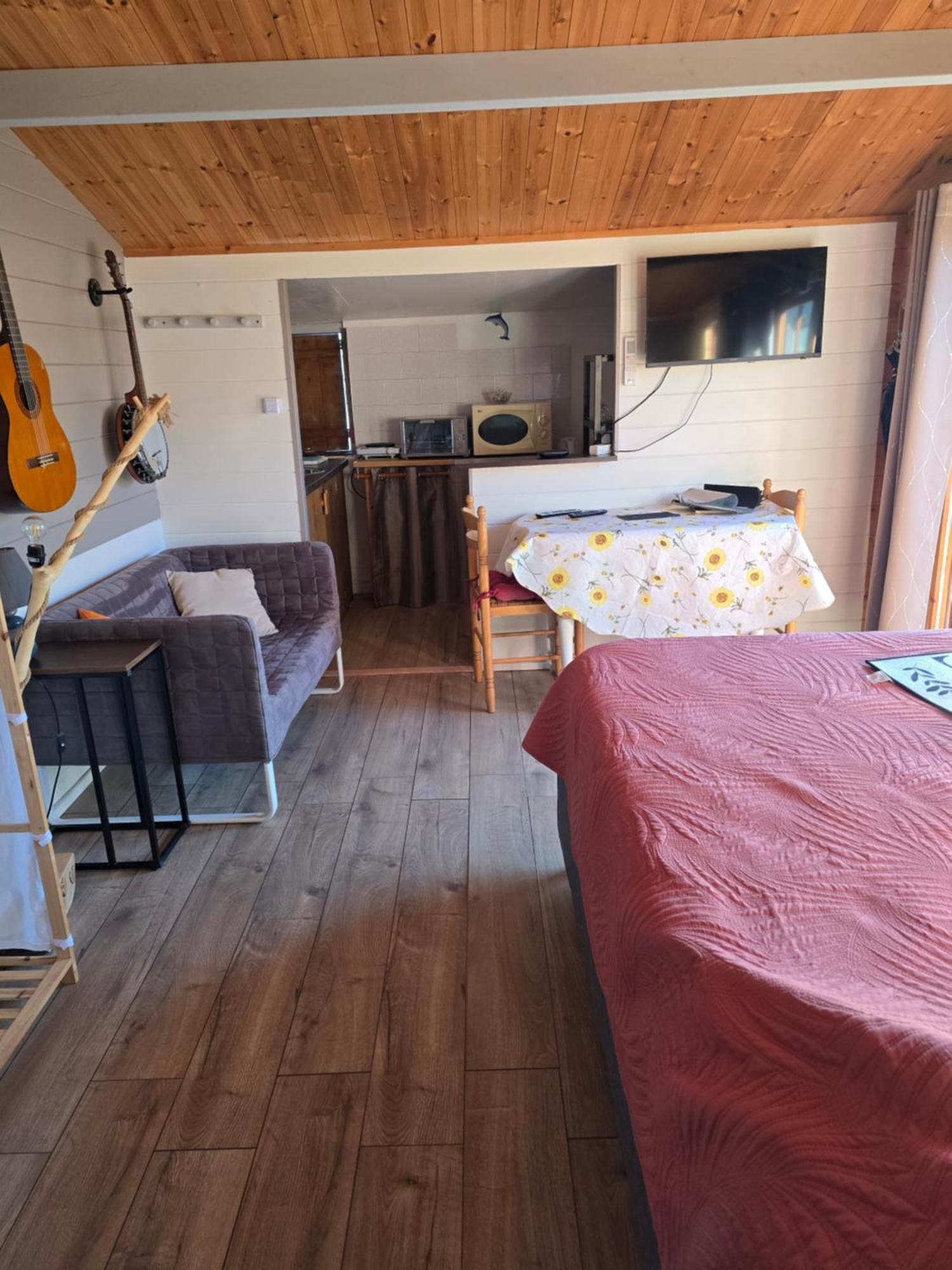Le Chalet Des Dany Saint-Mamert-du-Gard Экстерьер фото