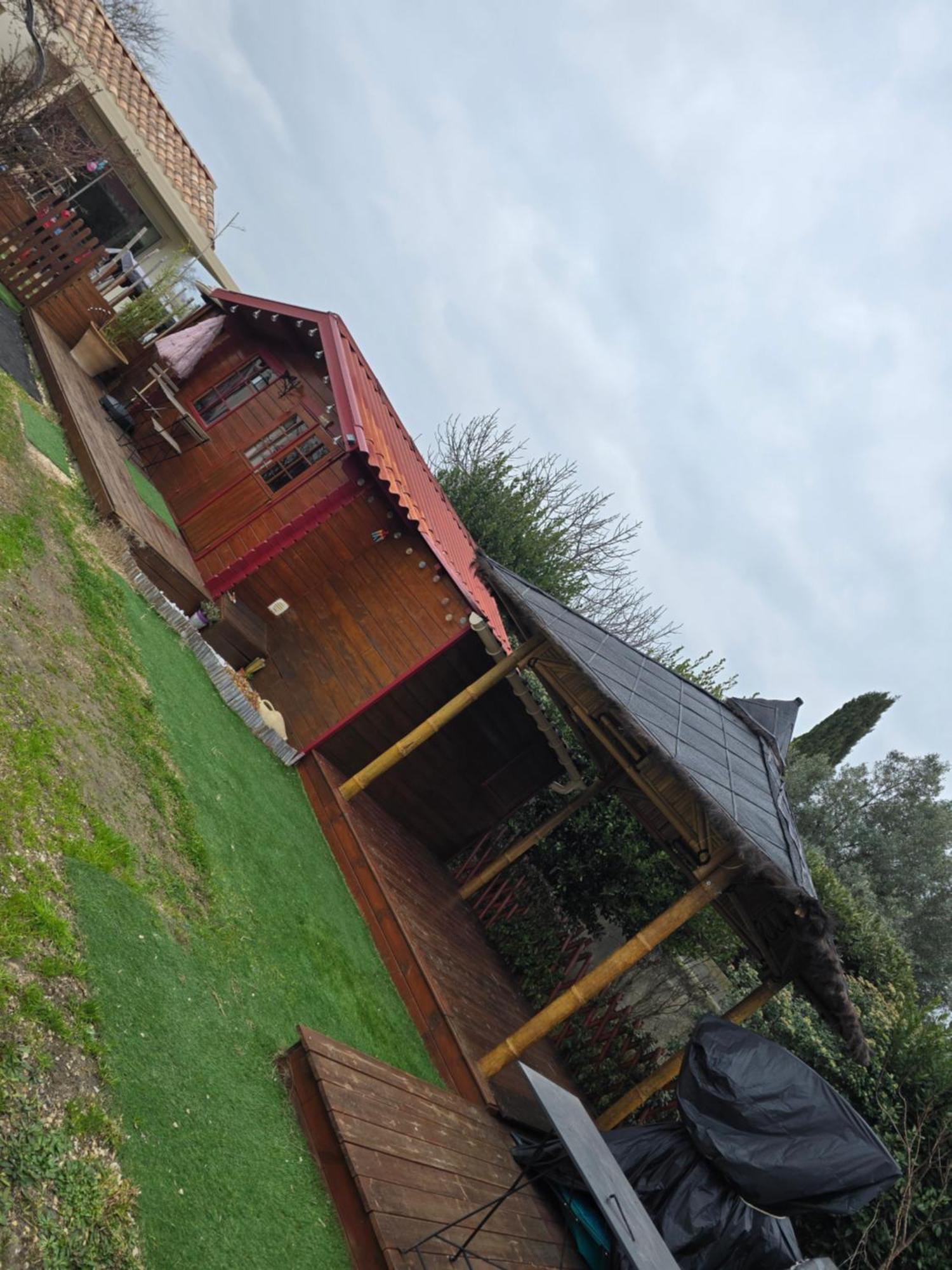 Le Chalet Des Dany Saint-Mamert-du-Gard Экстерьер фото